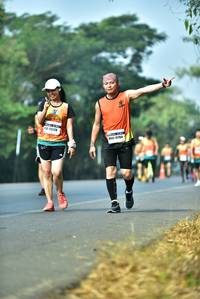 BIB: 5528, 4764
                            <button type="button" onclick="openModal(10133250)" class="btn btn-primary btn-sm float-right btn-popup" data-toggle="modal" data-target=".modal-high-quality">
                        <i class="fas fa-shopping-cart"></i> Add to Cart
                    </button>
                                            <button type="button" onclick="isThisMe(10133250, true)" class="btn btn-success btn-sm float-right btn-popup btn-isme hidden" data-toggle="tooltip" data-placement="bottom" title="นี่คือรูปของคุณใช่ไหม คลิกที่นี่เพื่อเอาเข้าอัลบั้ม">
                        <i class="fas fa-plus"></i> Add to album
                    </button>
                    <button type="button" onclick="isThisMe(10133250, false)" class="btn btn-warning btn-sm float-right btn-popup btn-isnotme hidden">
                        <i class="fas fa-ban"></i> Remove from album
                    </button>